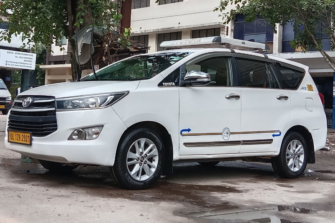 Car-innova-taxi